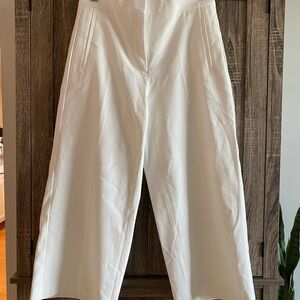 ANN TAYLOR Marina Crop Cream 2P NWT